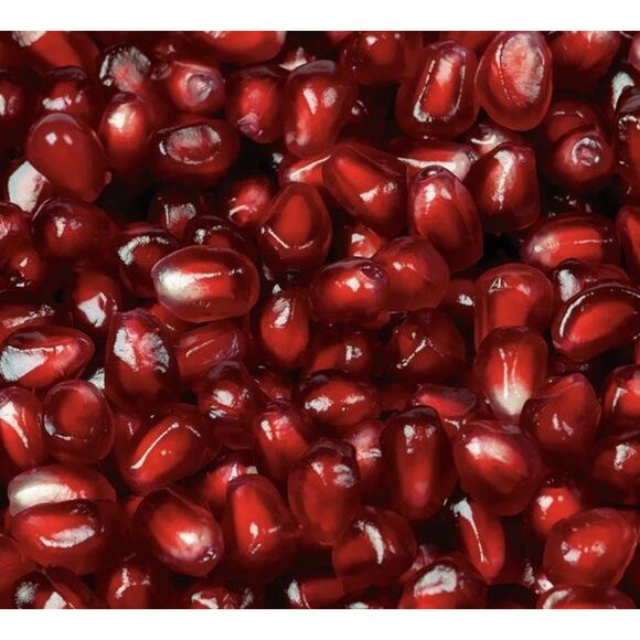 TUSCANY Candle Noir Berry Magic Halloween Essential Oils 14 Oz Ltd Ed. Leaves - Picture 3 of 3